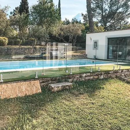 Villa Et Mazet A Proximite Du Centre Nimes